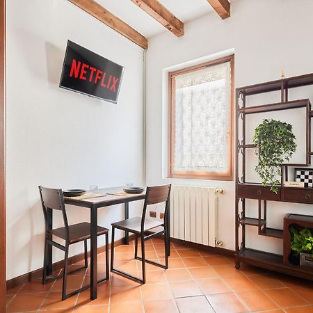 Il Lusso Della Semplicita Appartement Piacenza Buitenkant foto