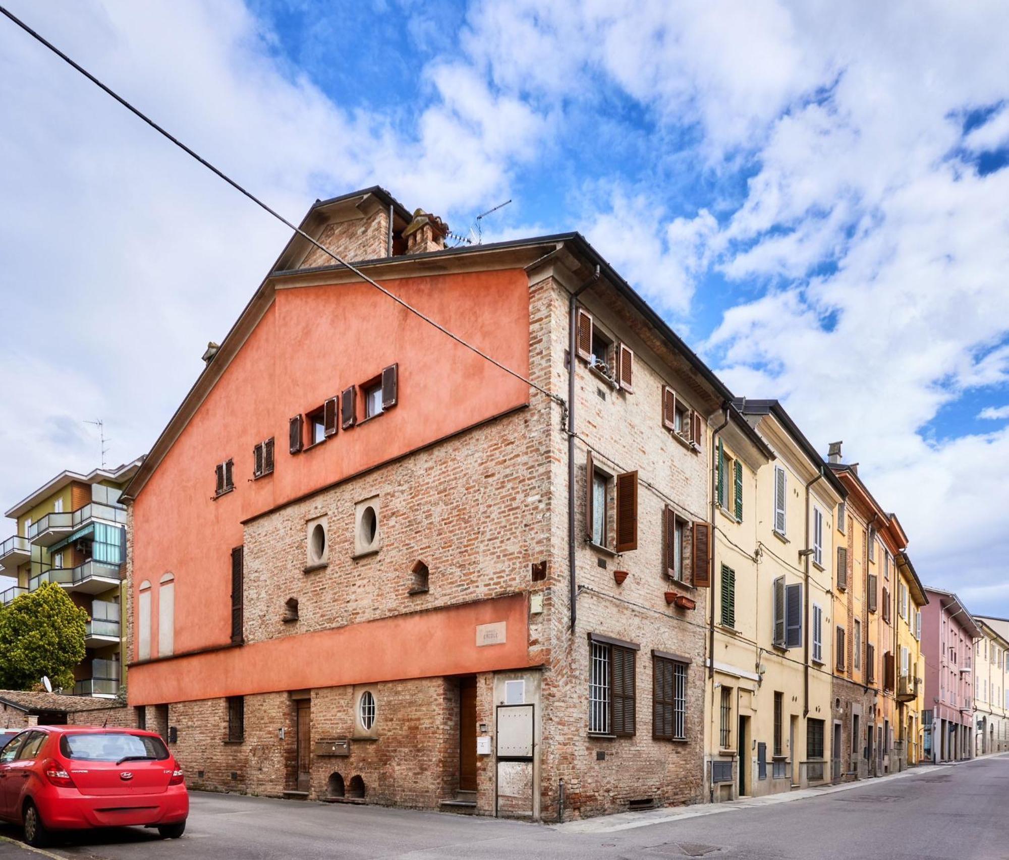 Il Lusso Della Semplicita Appartement Piacenza Buitenkant foto